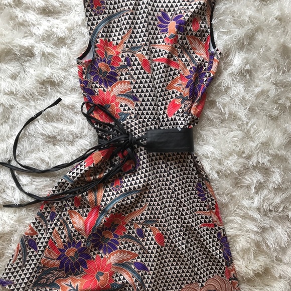 Black and White Printed Dress - Picture 5 of 5